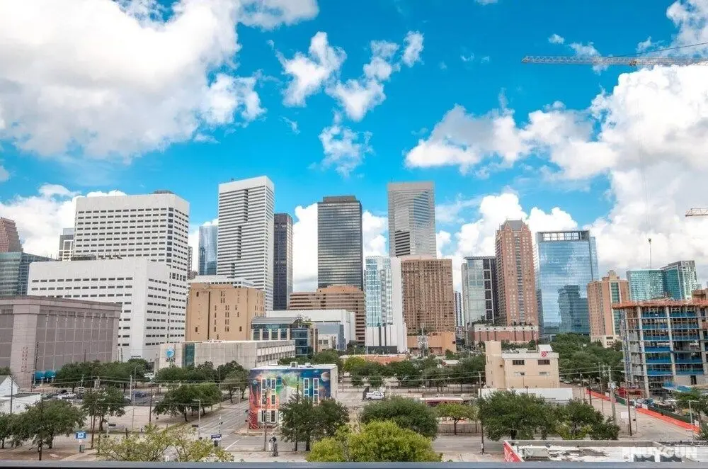 Huge Condo Great Price I Downtown Houston - Oda