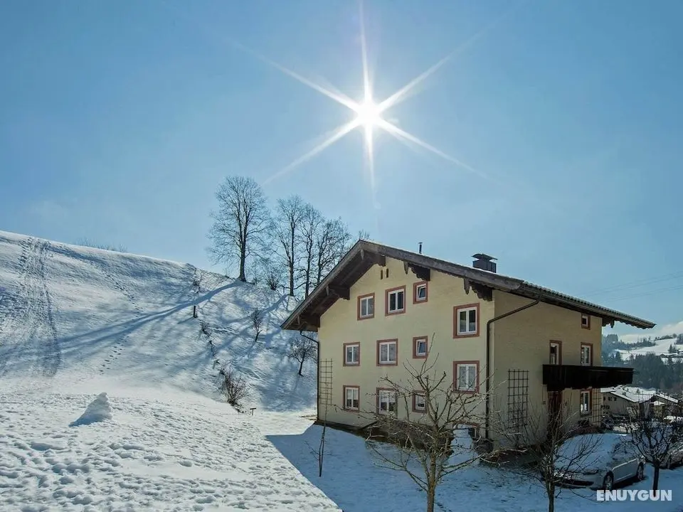 Huge Holiday Home in Hopfgarten im Brixental near Ski Lift - Öne Çıkan Resim