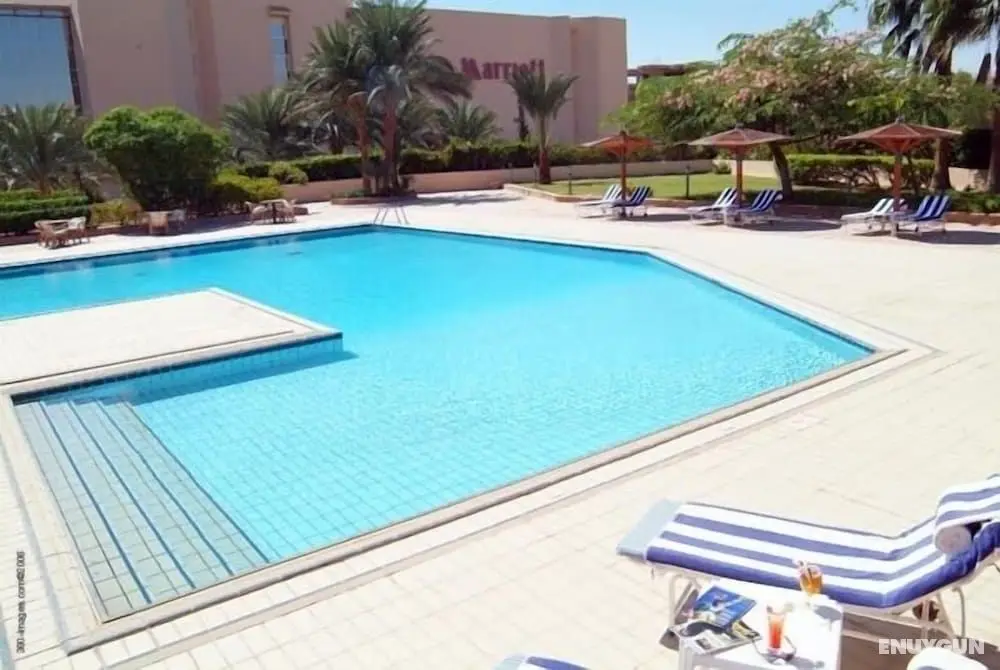 Hurghada Suites Serviced by Marriott - Havuz