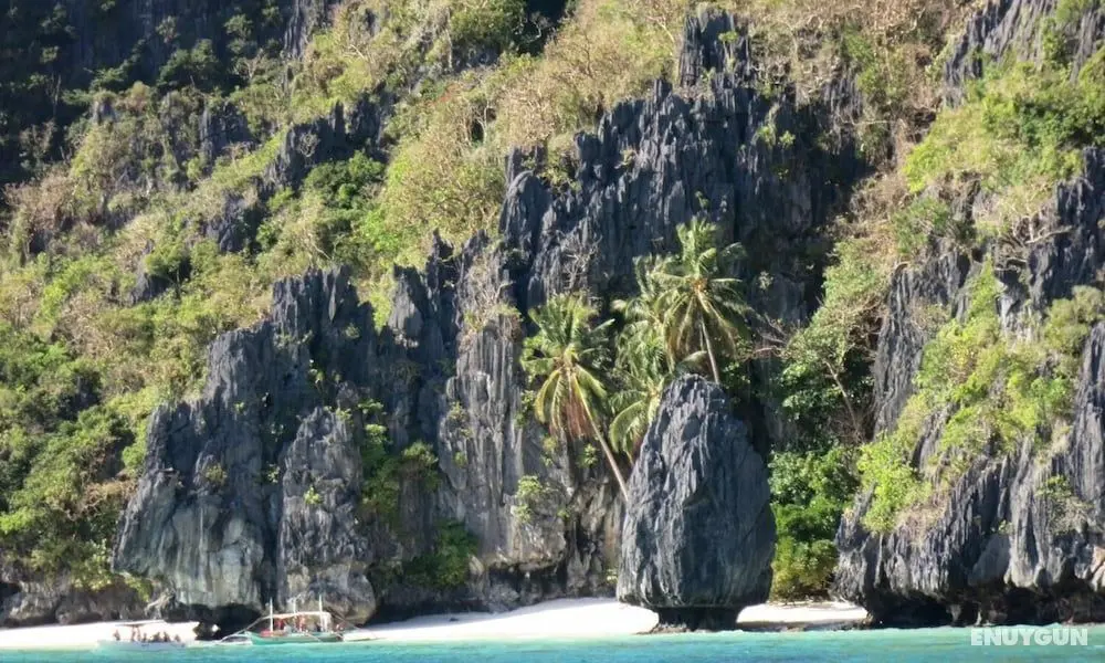 Hwan Dynasty Suite Elnido - Plaj