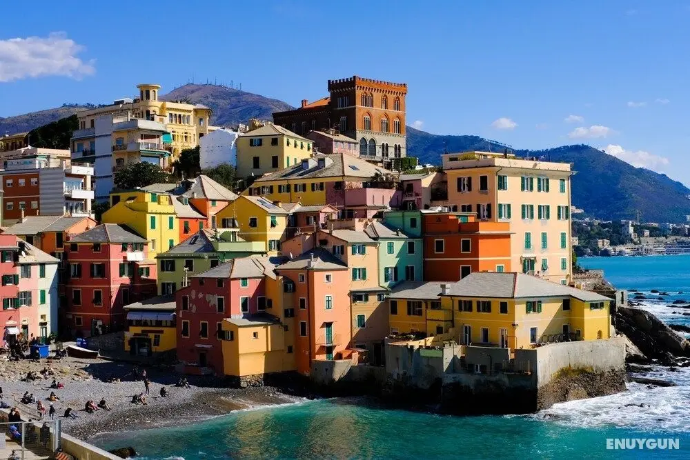I Marinai - In The City Of Genoa - Dış Mekan