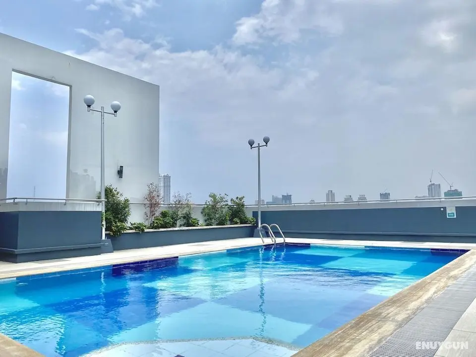 I - Suites Hotel - Havuz