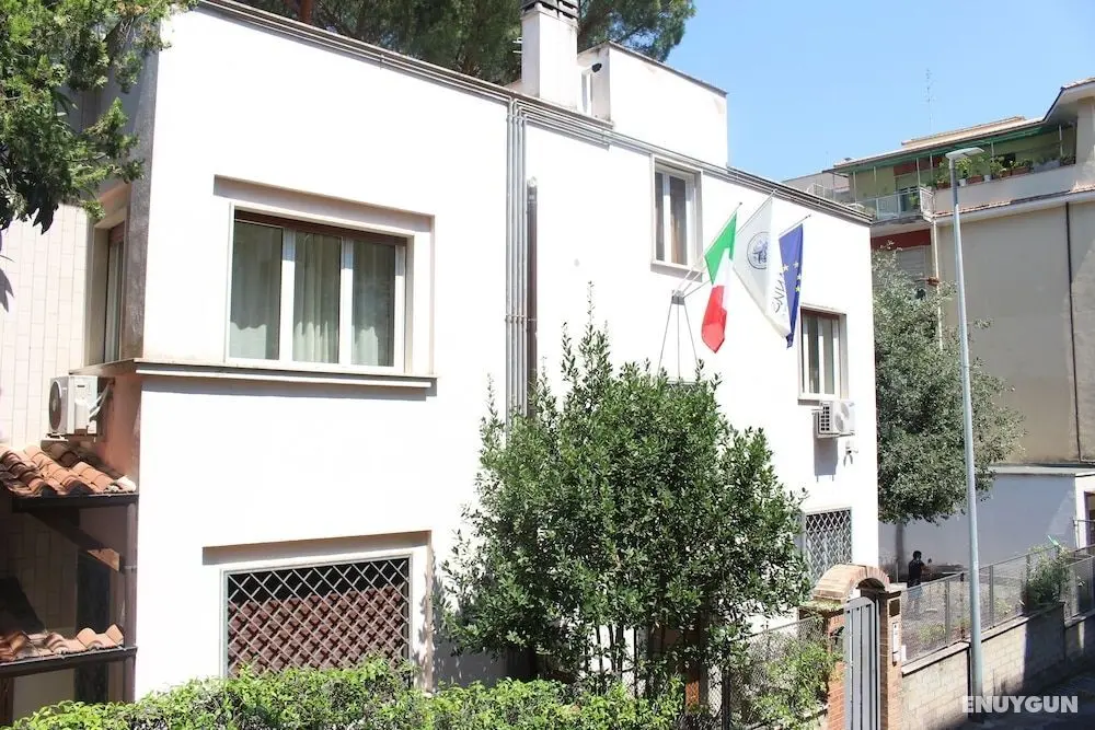 Ianus Guest House - Dış Mekan