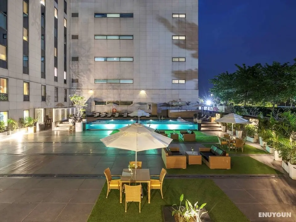 ibis New Delhi Aerocity Hotel - Oda Manzaraları