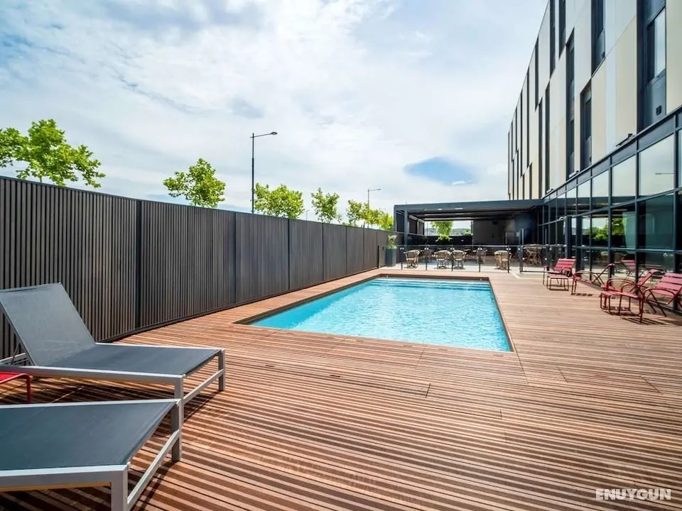 ibis Styles Castelnaudary - Havuz