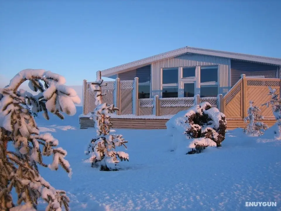 Icelandic Cottages - Öne Çıkan Resim