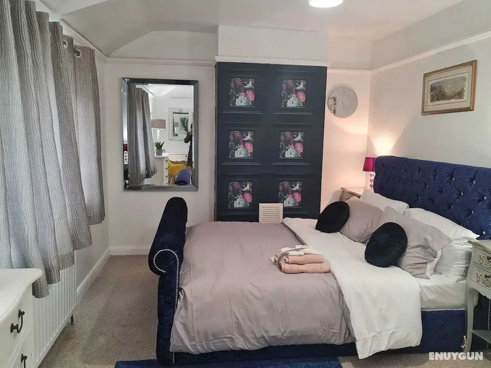 Immaculate 3-bed House in Middleton - Oda