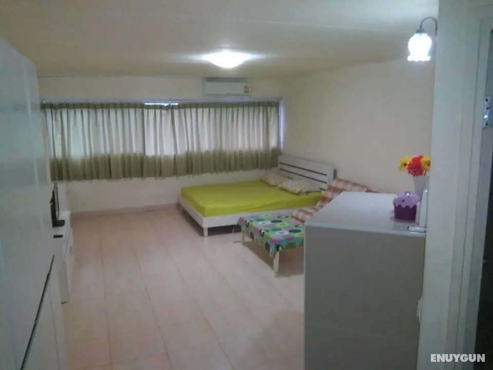 Impact Don Mueang Bangkok Guest House For 3 Pax - Oda
