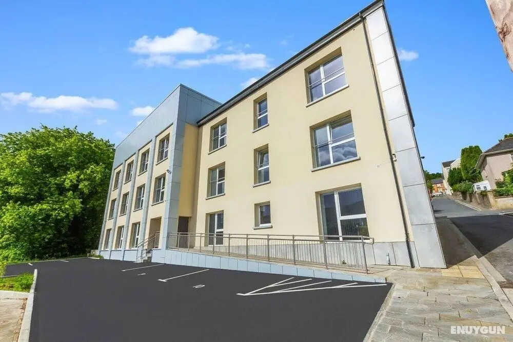 Impeccable 1-bed Apartment in Ebbw Vale, Wales - Dış Mekan