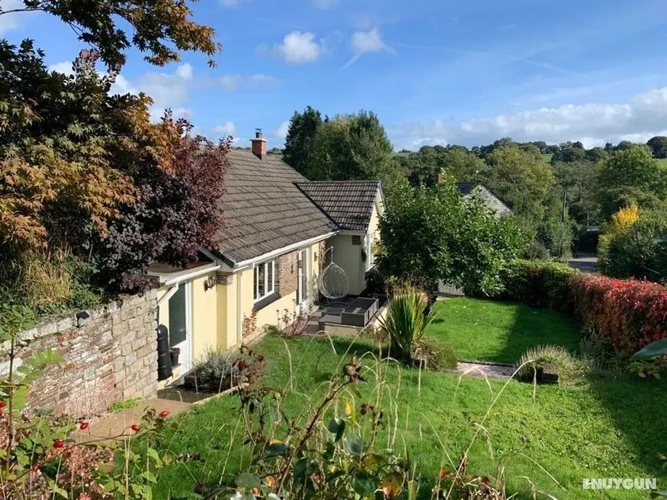 Impeccable 3-bed Bungalow Near Launceston - Dış Mekan