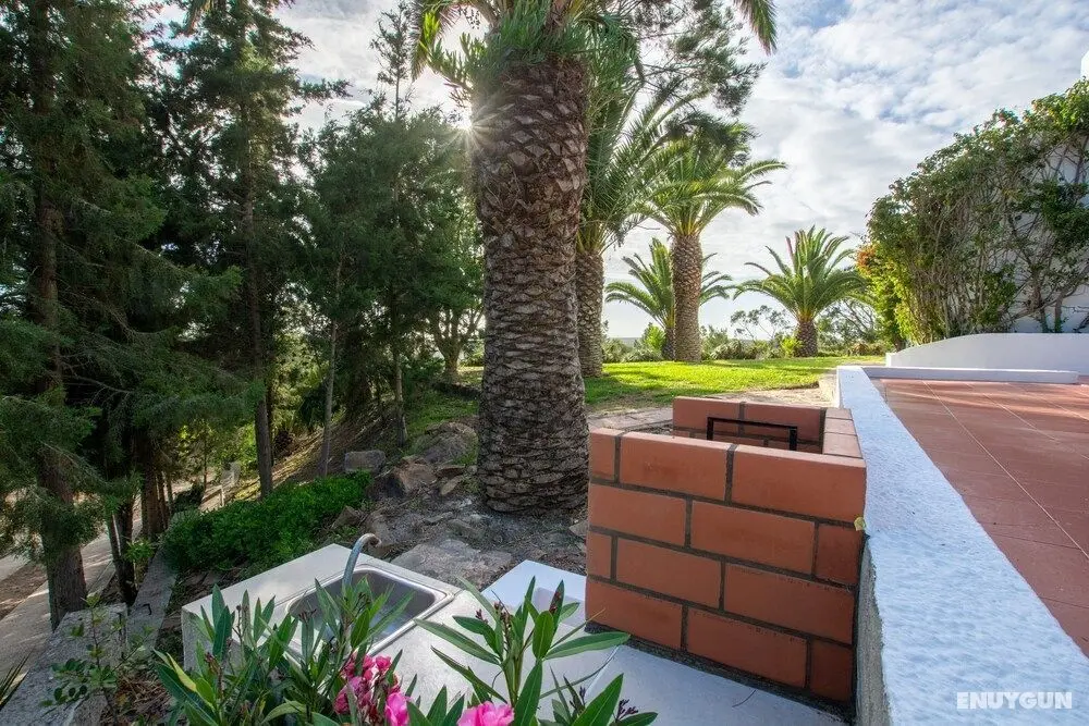 Impeccable 3 Bedroom House, sea View in Aljezur - Dış Mekan