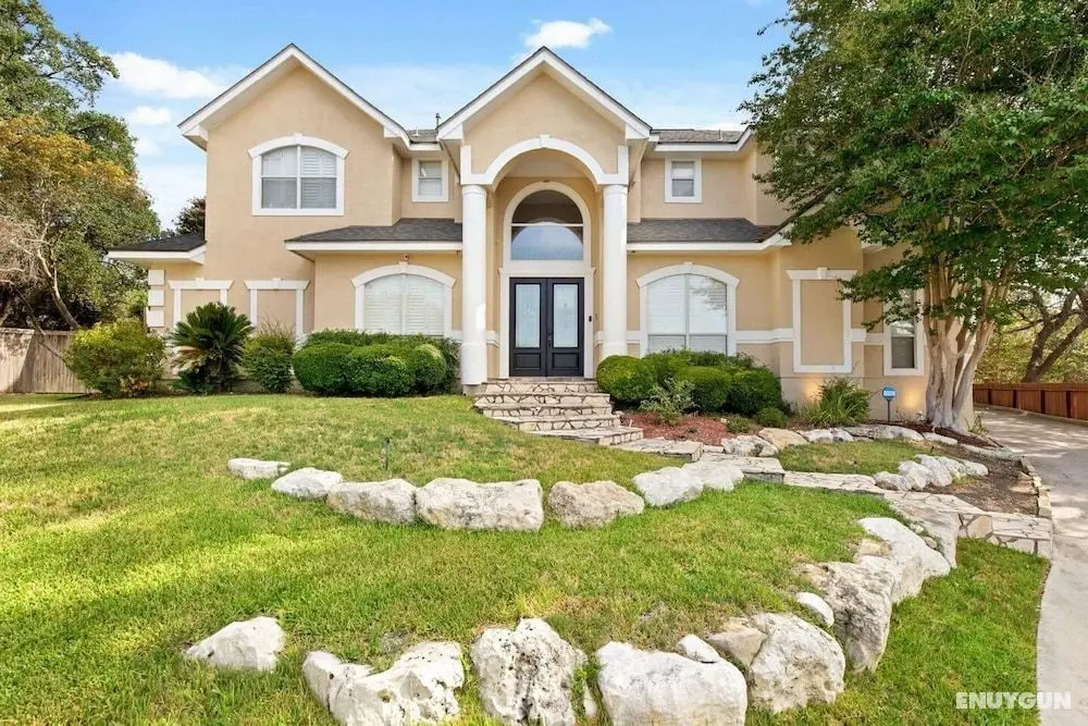 Impeccable 4-bed Villa in San Antonio l Jacuzzi - Öne Çıkan Resim