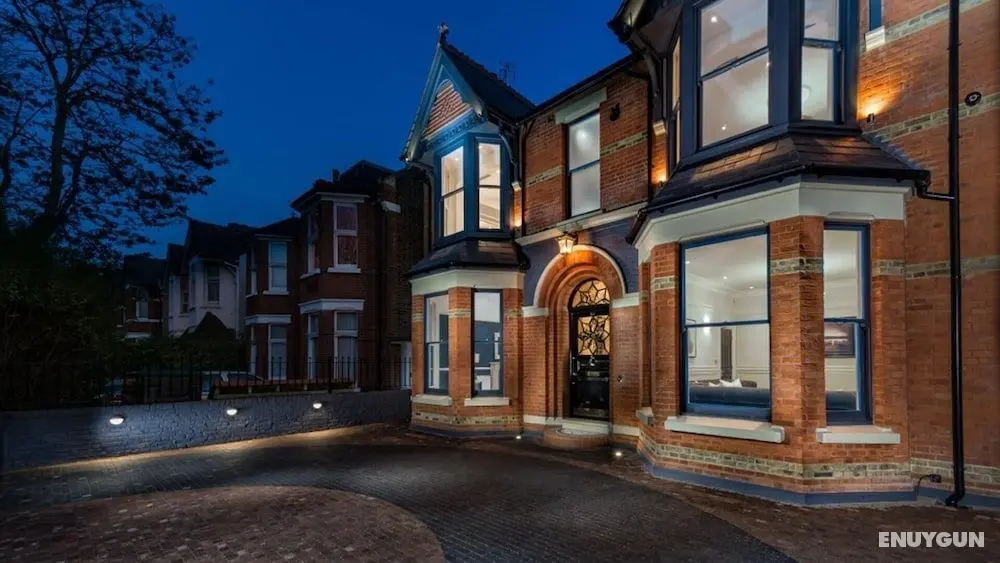 Impeccable 5-bed House in London - Öne Çıkan Resim