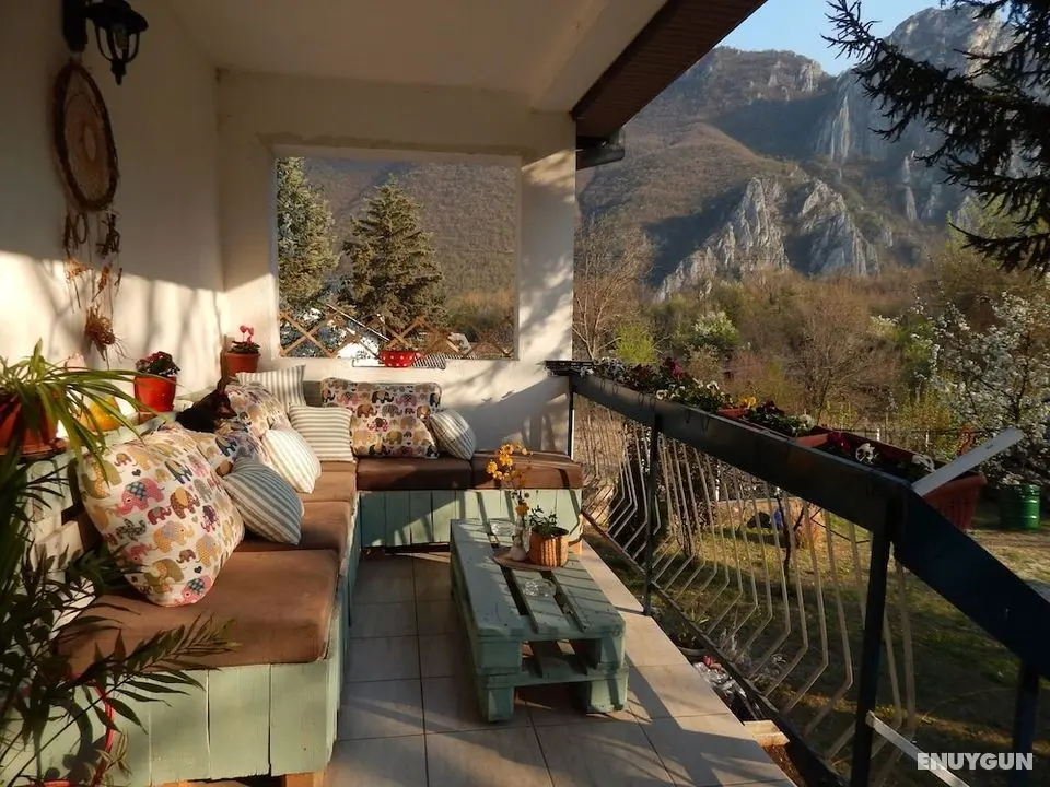 Impeccable Apartment With View in Dolna Matka - Öne Çıkan Resim