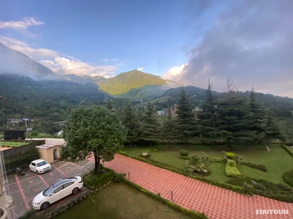 Imperial Heights Clarks Inn Dharamshala - Oda Manzaraları