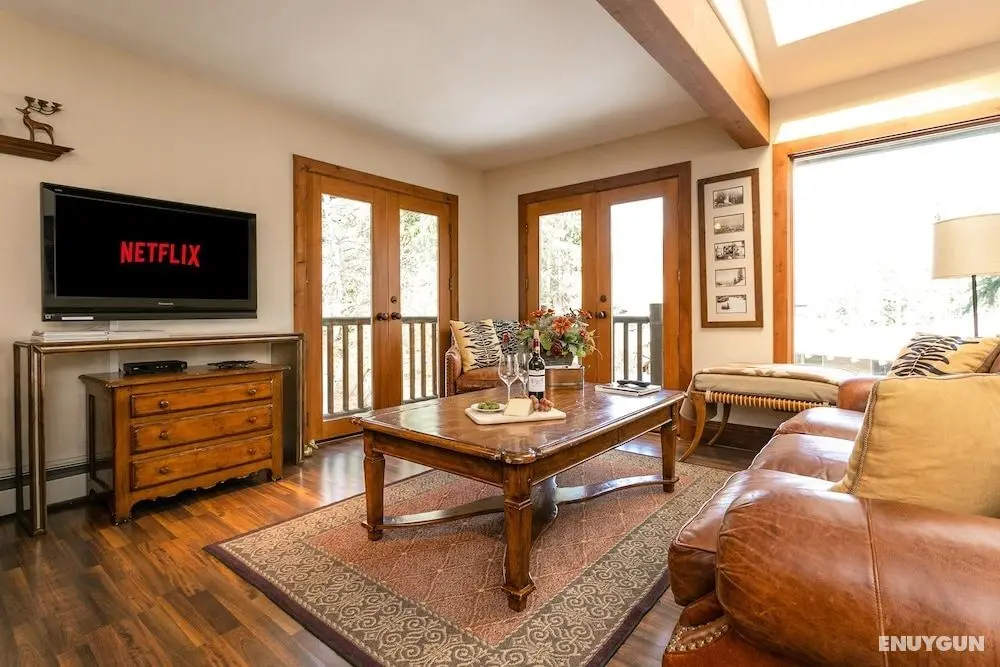 Incredible 2 Story Condo On Ajax - Öne Çıkan Resim