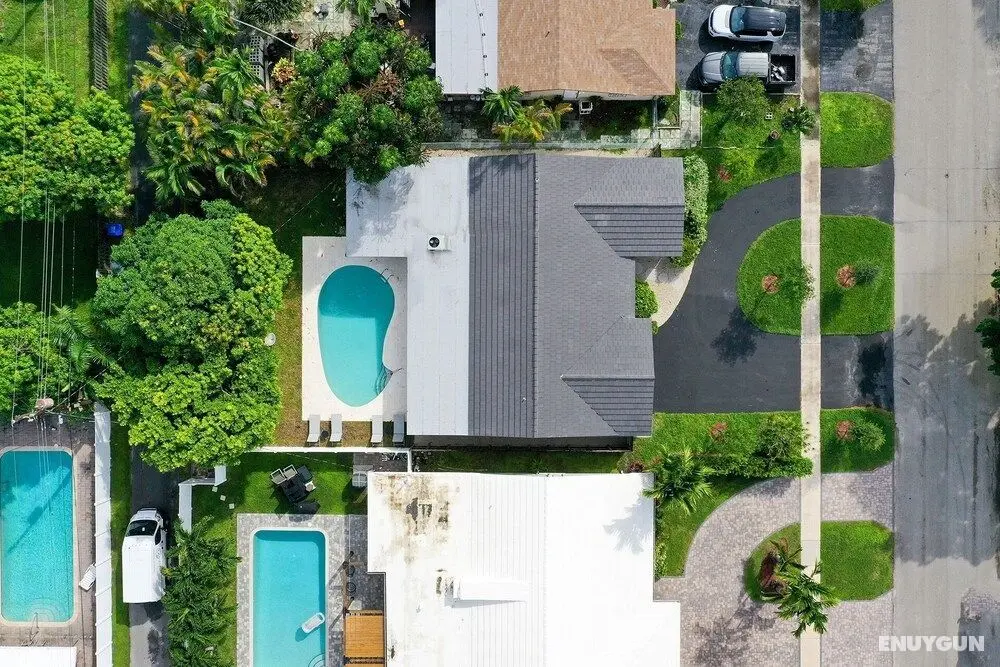 Incredible 4BR Home with Heated Pool - Dış Mekan
