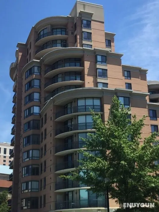 Instrata by Executive Apartments - Öne Çıkan Resim