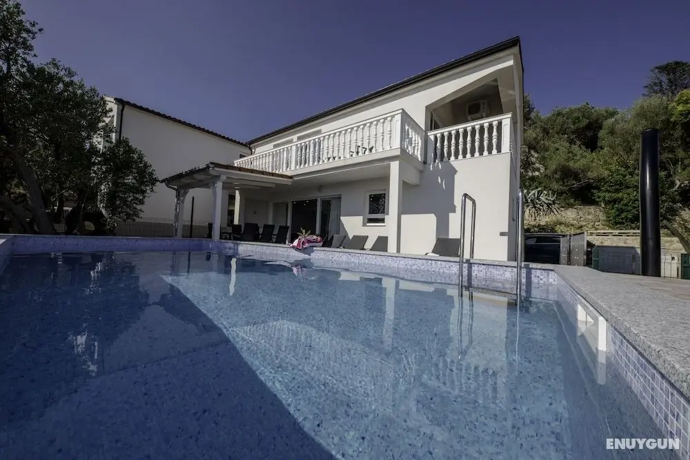 Inviting 3-bed House on the Island of Rab, Croatia - Öne Çıkan Resim