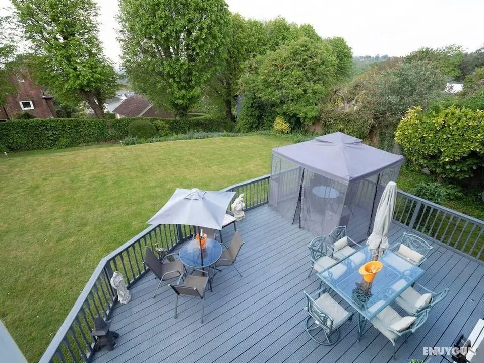 Inviting 7-bed House With sea Views in Hythe - Oda Düzeni