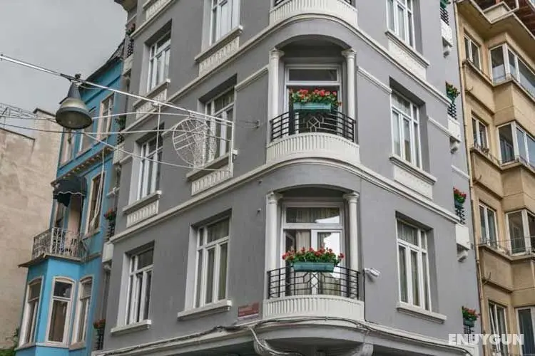 Iq Hotel - Dış Mekan