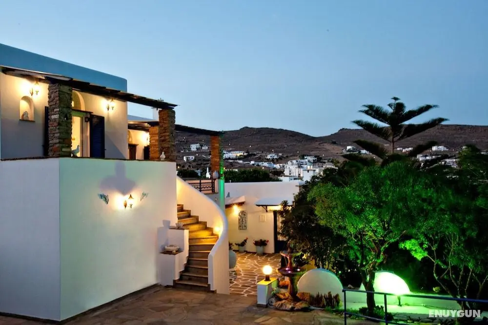 IRINI STUDIOS IN TINOS - Öne Çıkan Resim