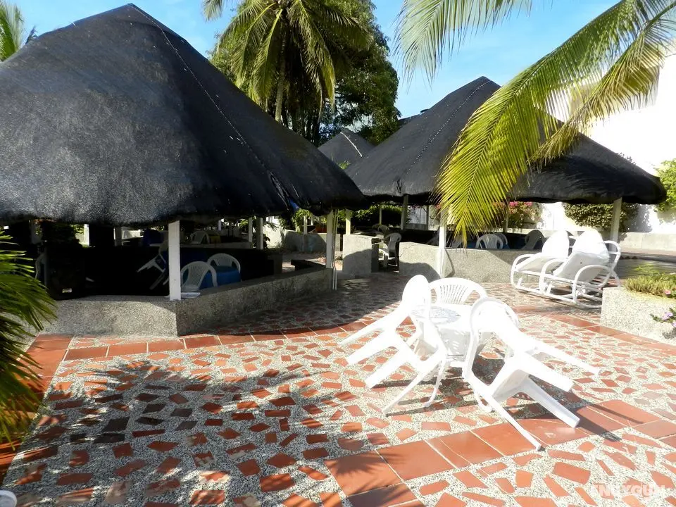 Isla Arena Plaza - Genel