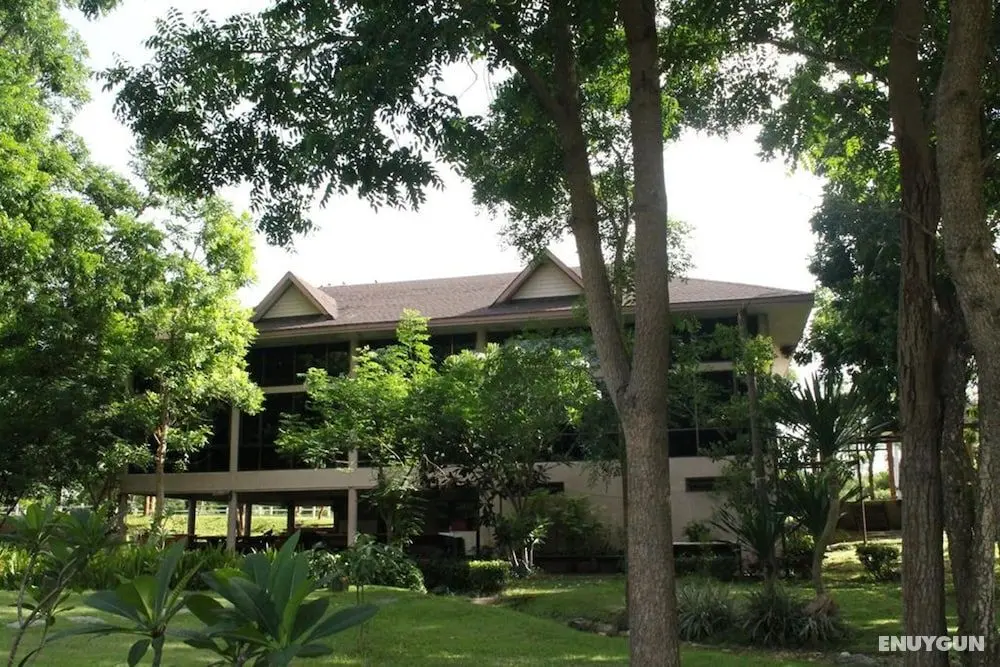 Island Resort River Kwai by October - Lobi