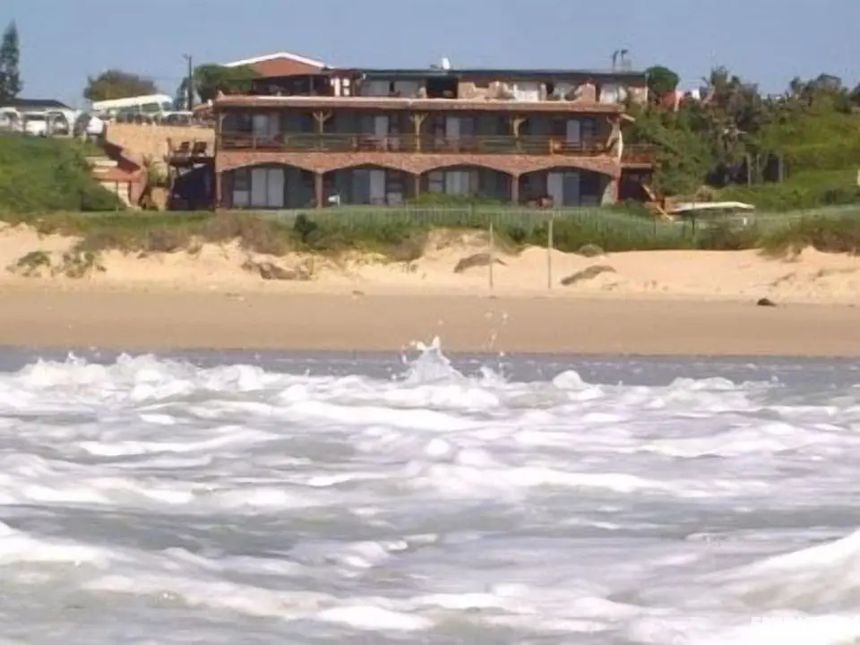 Island Vibe Jeffreys Bay Hostel - Dış Mekan