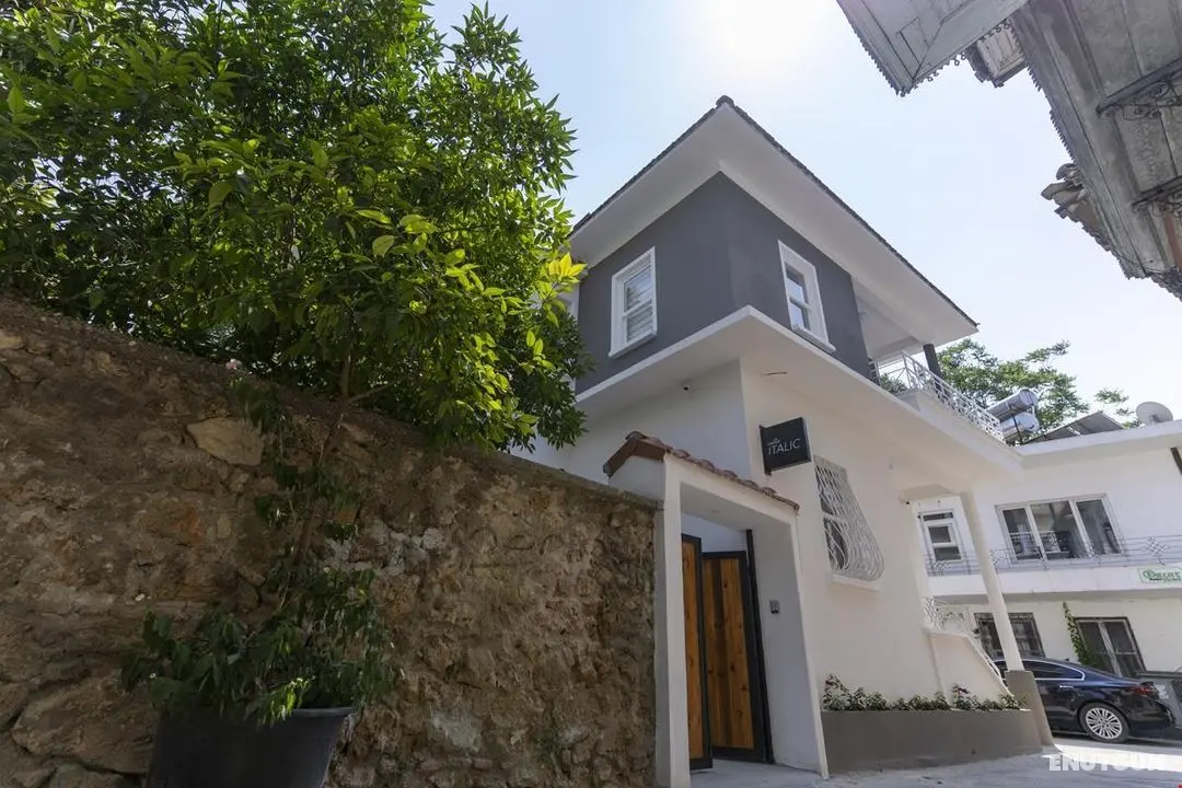 Villa Italic - Genel
