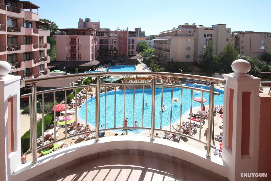 Izola Paradise - Genel