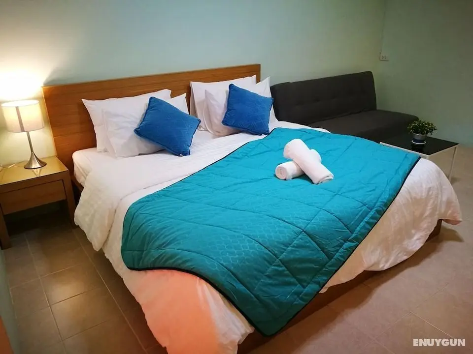 J. Residence - Öne Çıkan Resim