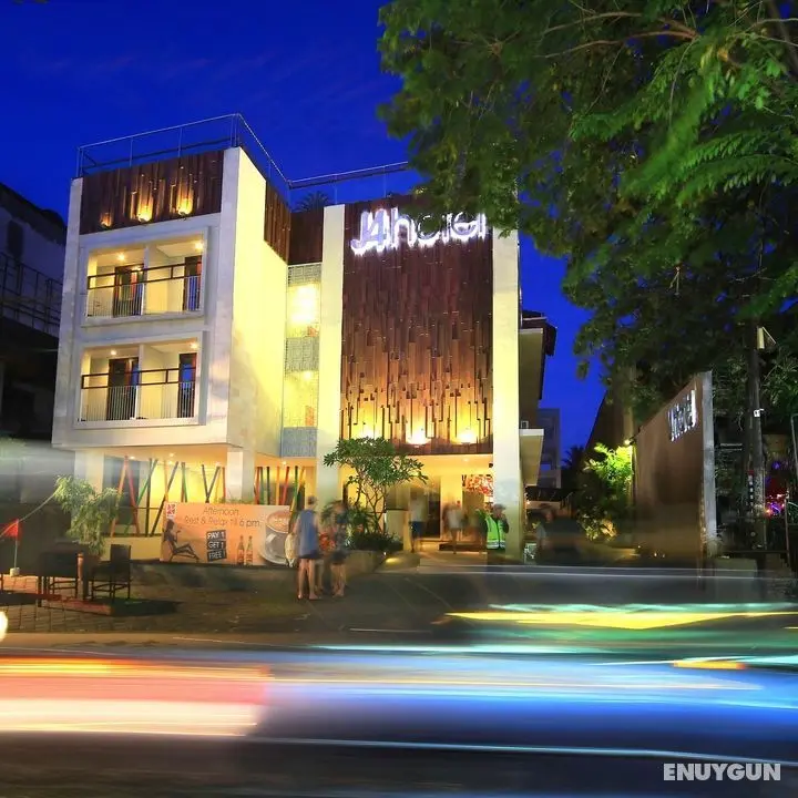J4 Hotels Legian - Genel