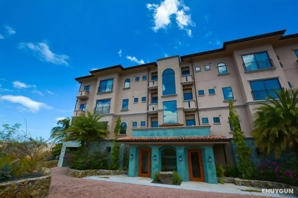 Jaguar Village B-3 - Öne Çıkan Resim