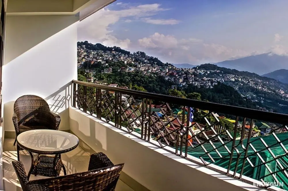 Jain Group Royal Orchid & Spa - Konum Öne Çıkanlar