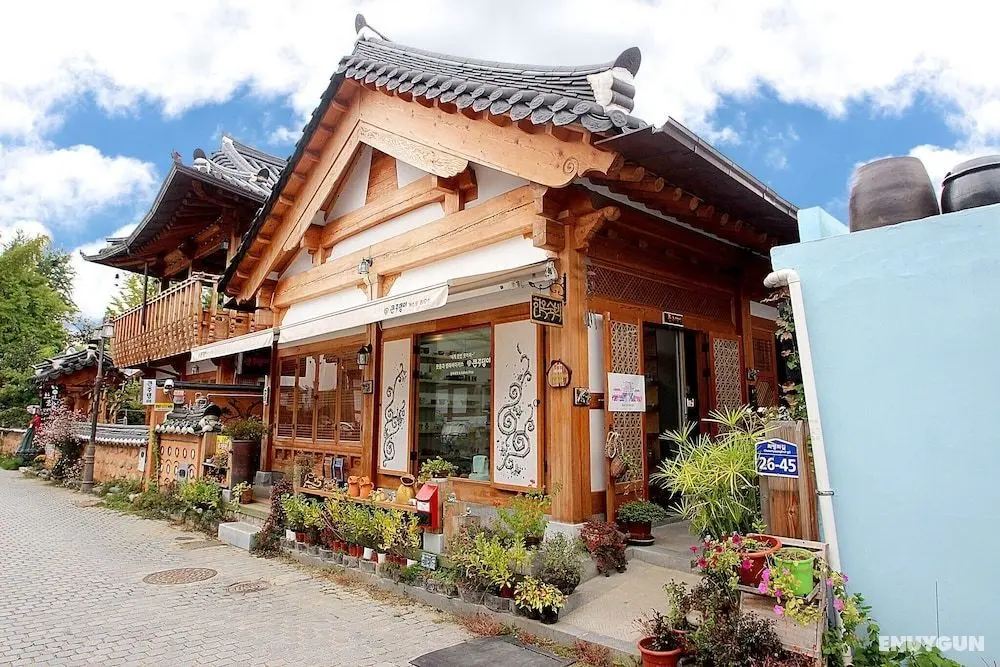 Jeonju Keun Judaengi Hanok Stay - Dış Mekan