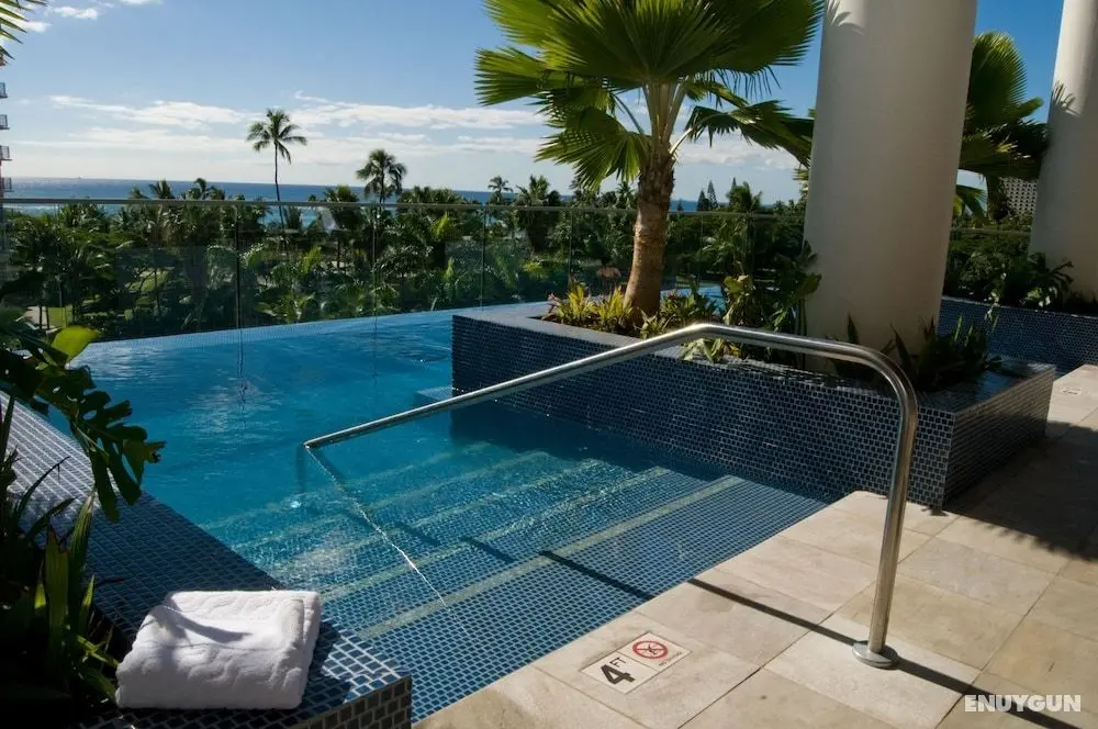 Jet Luxury @ The Trump Waikiki - Öne Çıkan Resim
