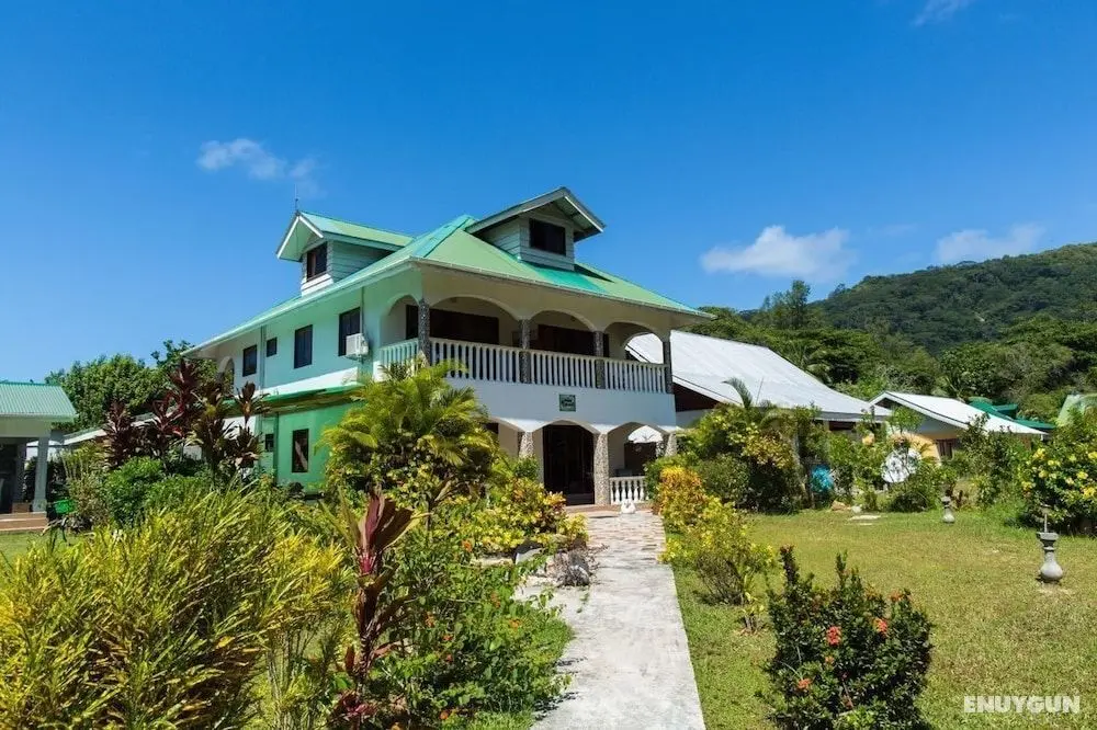 JML Self Catering Holiday Apartments - Dış Mekan