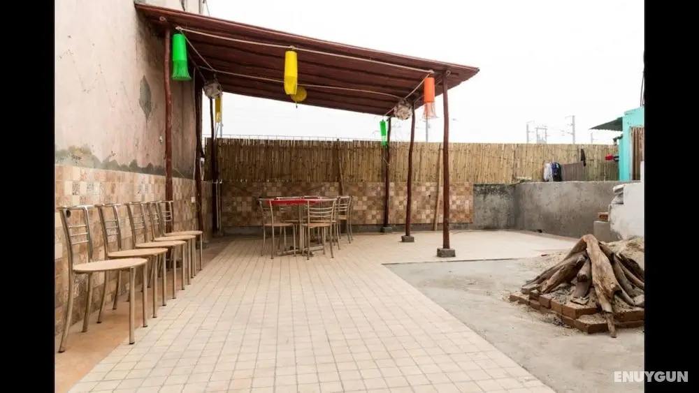 Joey's Hostel - Dış Mekanlar