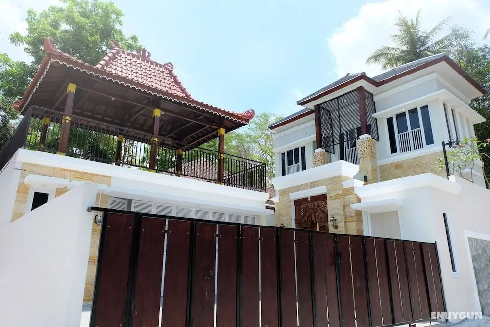 Villa Jogja Grand Bale with Private Pool by Simply Homy - Öne Çıkan Resim