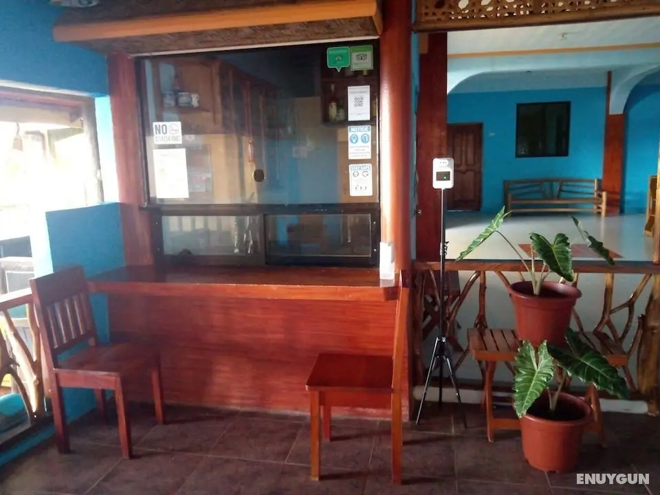 July's Haven Seaside Pension - Lobi