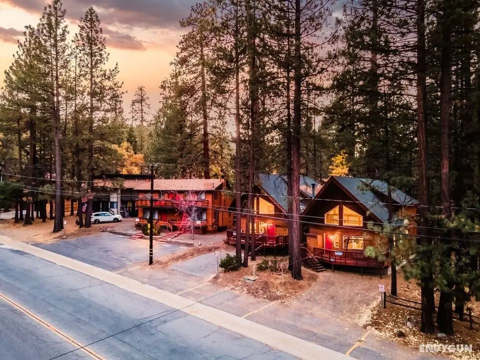 Jumper & Jackhorn By Avantstay 2 Cabin Buyout 6 BR w/ Hot Tub - Öne Çıkan Resim