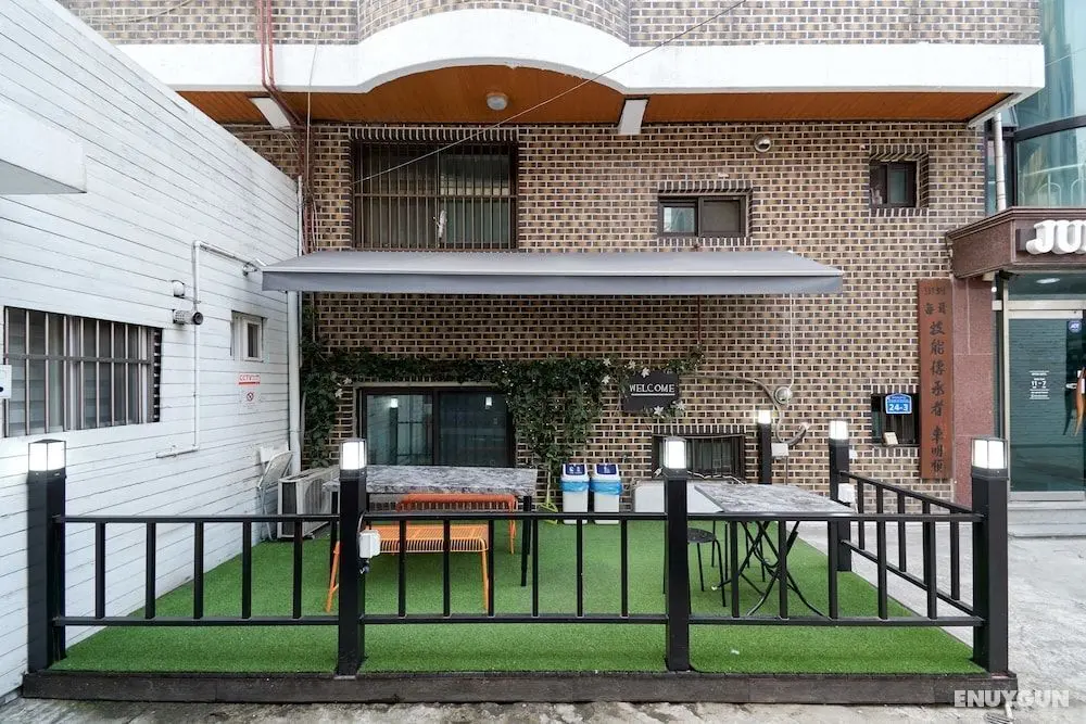 Jun Guest House - Hostel - Dış Mekan