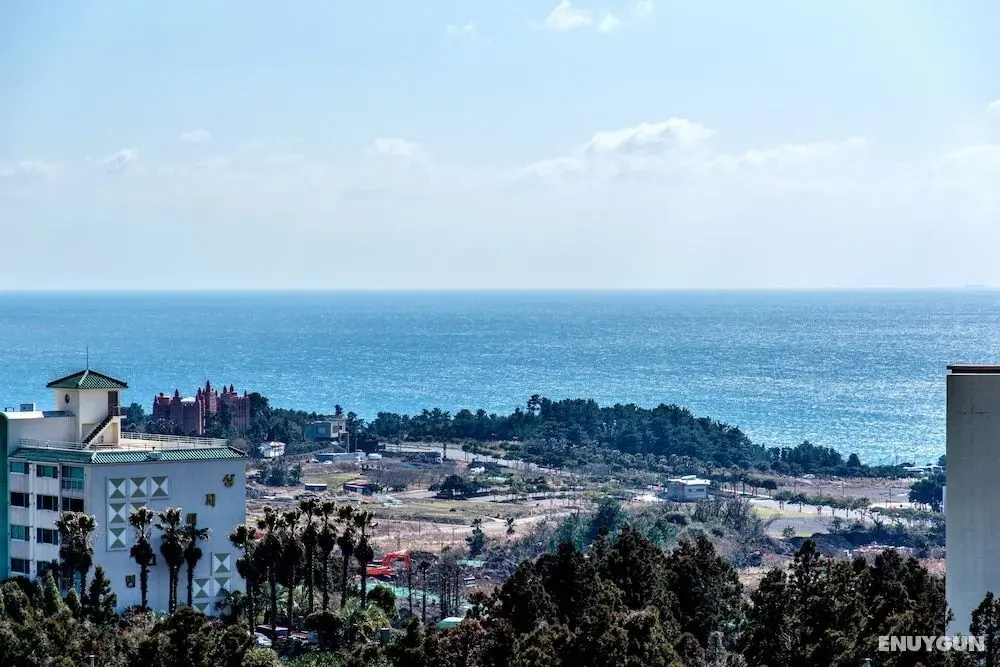 Jungmoon City Hotel - Konum Öne Çıkanlar