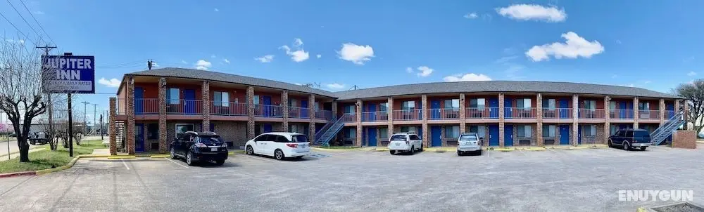 Jupiter Inn - Öne Çıkan Resim