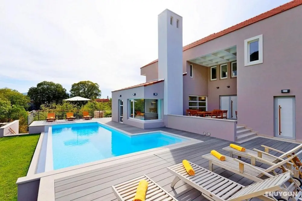 Villa Jure in upa With 4 Bedrooms and 4 Bathrooms - Öne Çıkan Resim