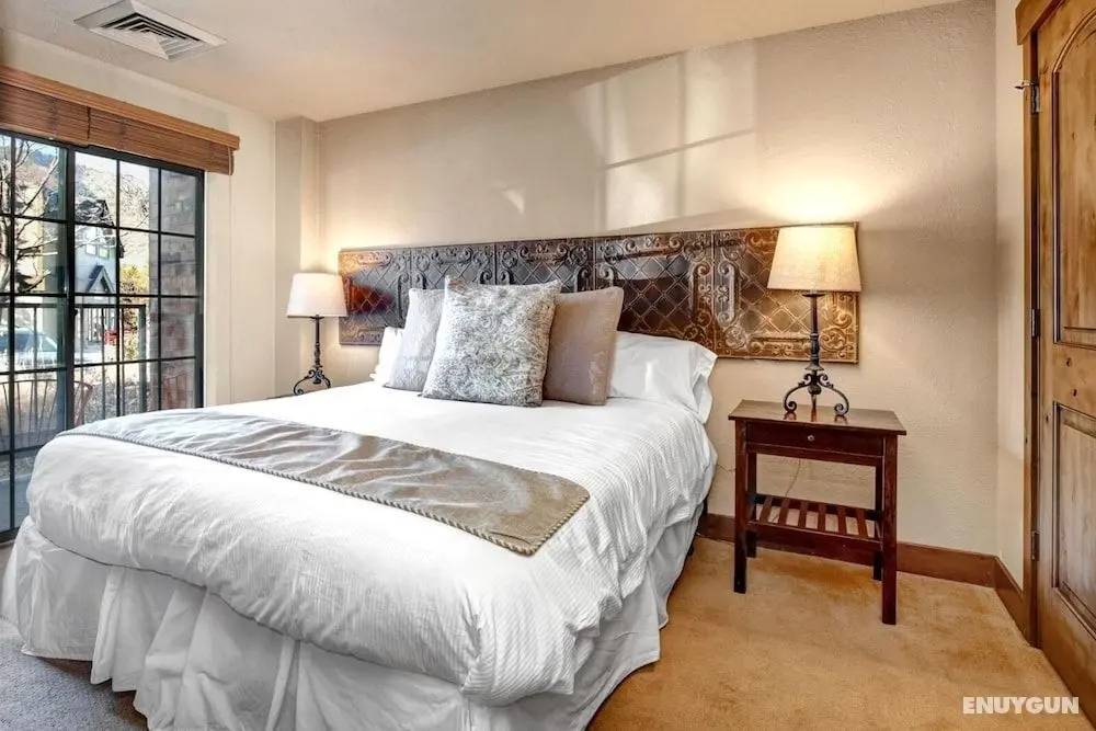 K B M Resorts- Cbi-101 Upgraded 1bd, Wood Fireplace, Full Kitchen, Wifi, Walk to Slopes! - Oda