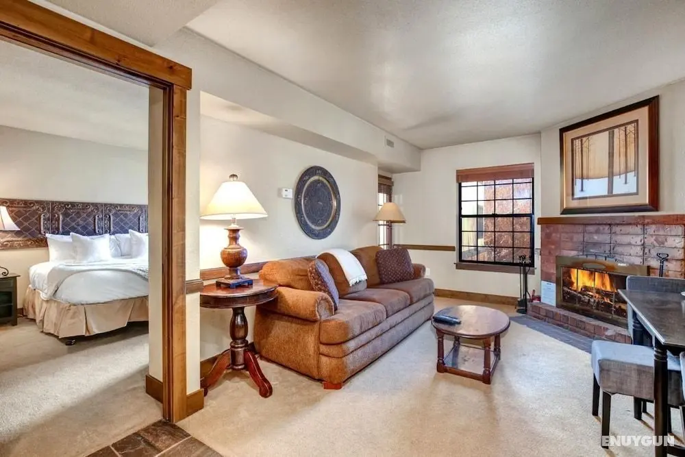 K B M Resorts- Cbi-207 Upgraded 1bd, Wood Fireplace, Full Kitchen, Wifi, Walk to Slopes! - Oda