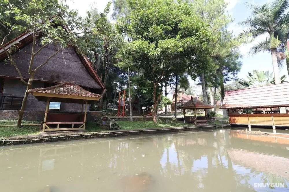 Kampung Pa'go Resort Hotel - Dış Mekan