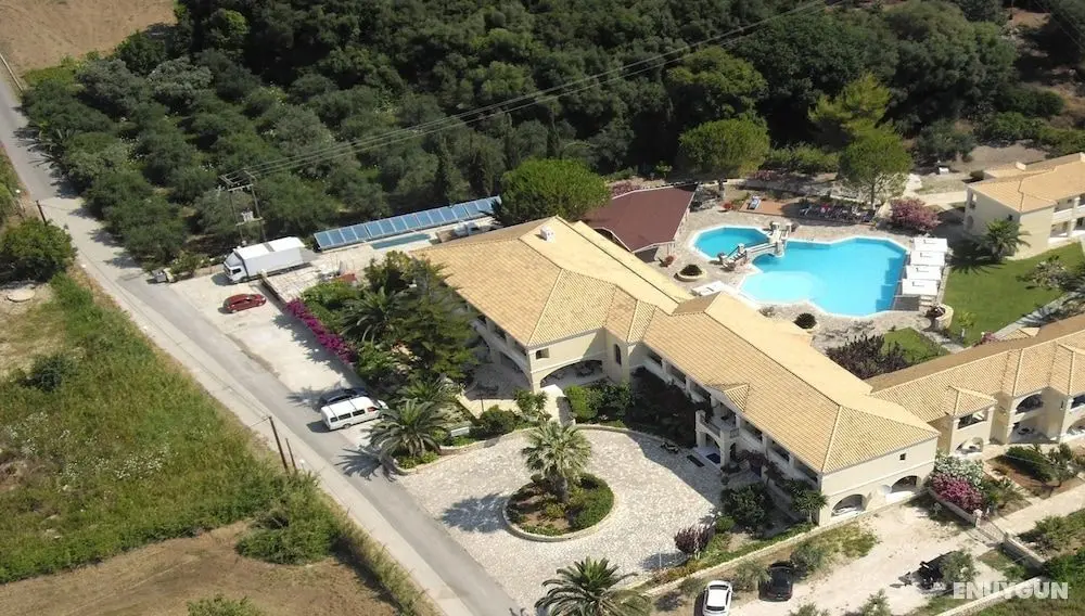 Karavostasi Beach Hotel - Öne Çıkan Resim